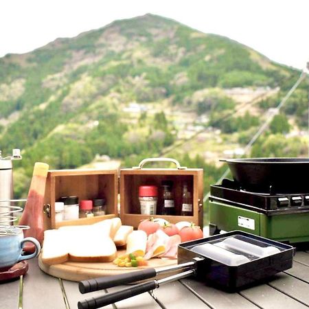 Hotel 古民家グランピングmatoba Miyoshi  Zewnętrze zdjęcie
